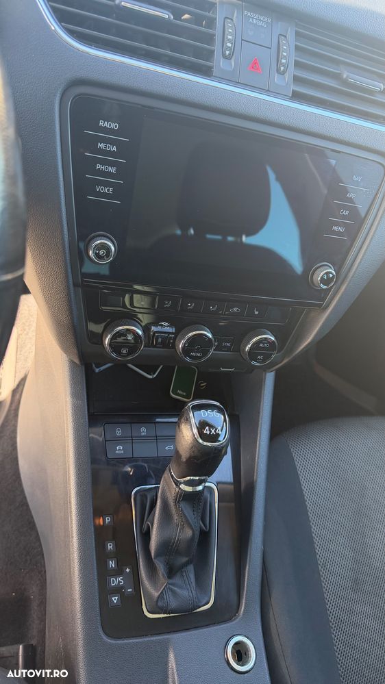 Skoda Octavia 2.0 TDI 4X4 DSG Scout - 4
