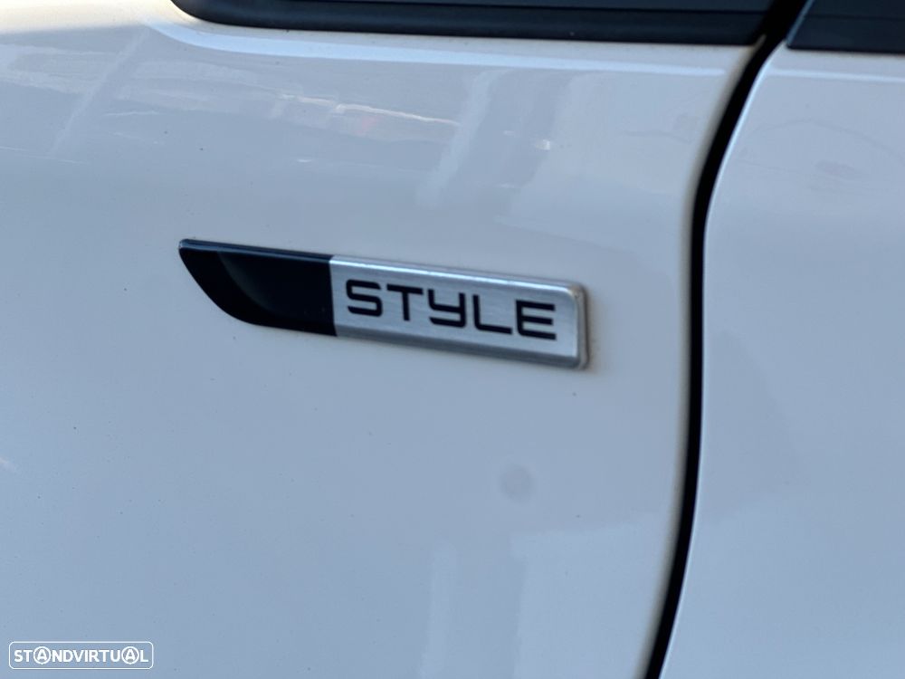 Peugeot 208 1.2 VTi SE Style - 8