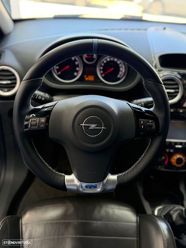 Opel Corsa 1.6 Turbo OPC - 11