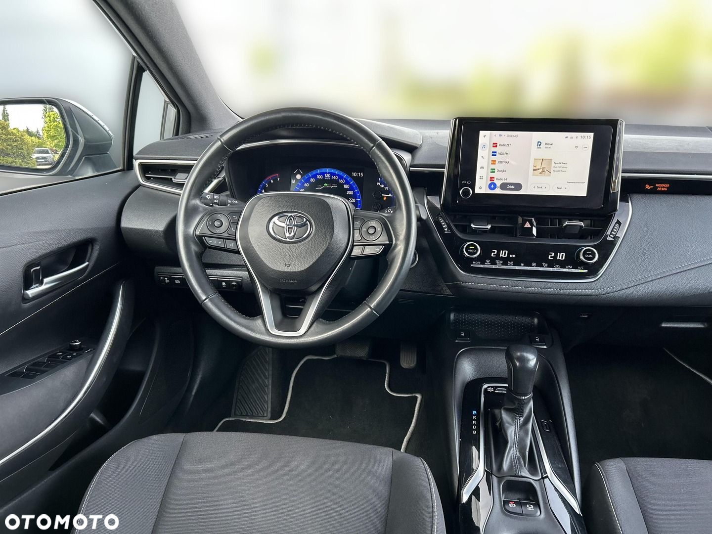 Toyota Corolla - 12
