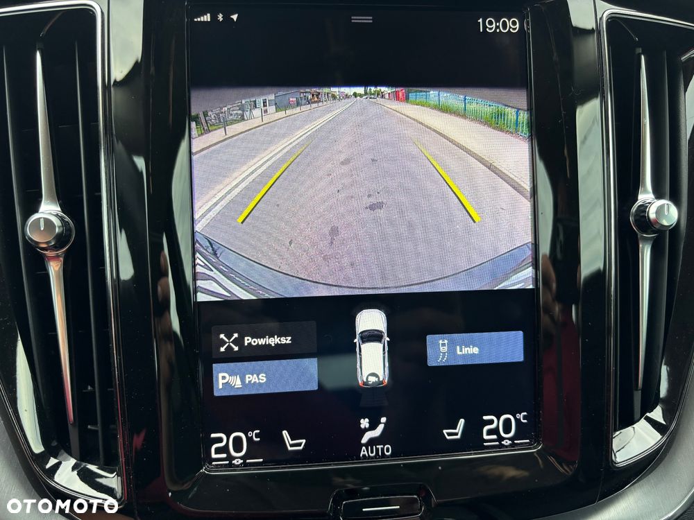 Volvo XC 60 B4 D AWD Momentum Pro - 38