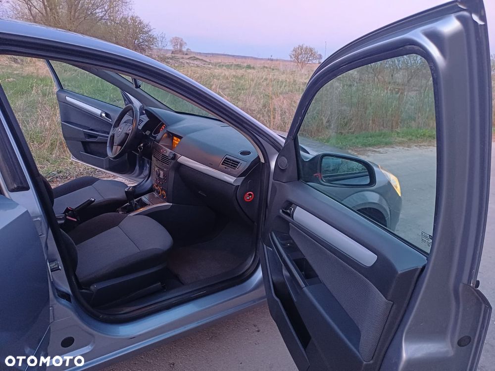 Opel Astra 1.6 Start - 15