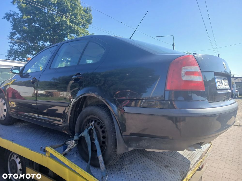 Skoda Octavia II HB 1Z1Z  maska pokrywa silnika klapa bagażnika zderzak lampa reflektor pas przedni stop lampy halogeny przeciwmgłowe odblaski grill atrapa - 2