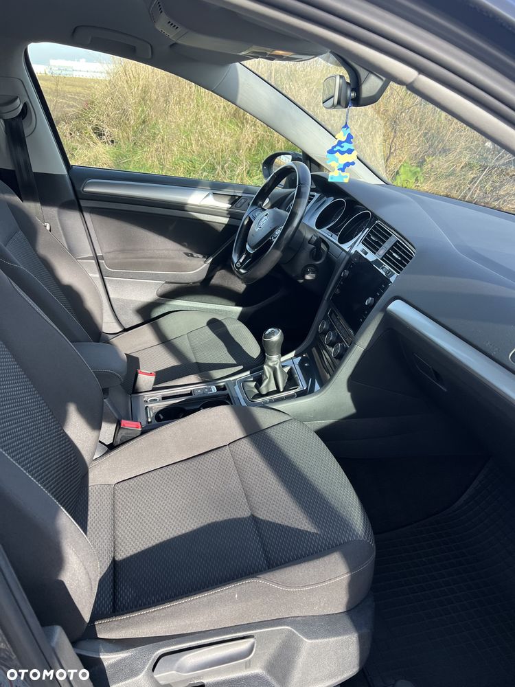 Volkswagen Golf 1.6 TDI BMT Comfortline - 11