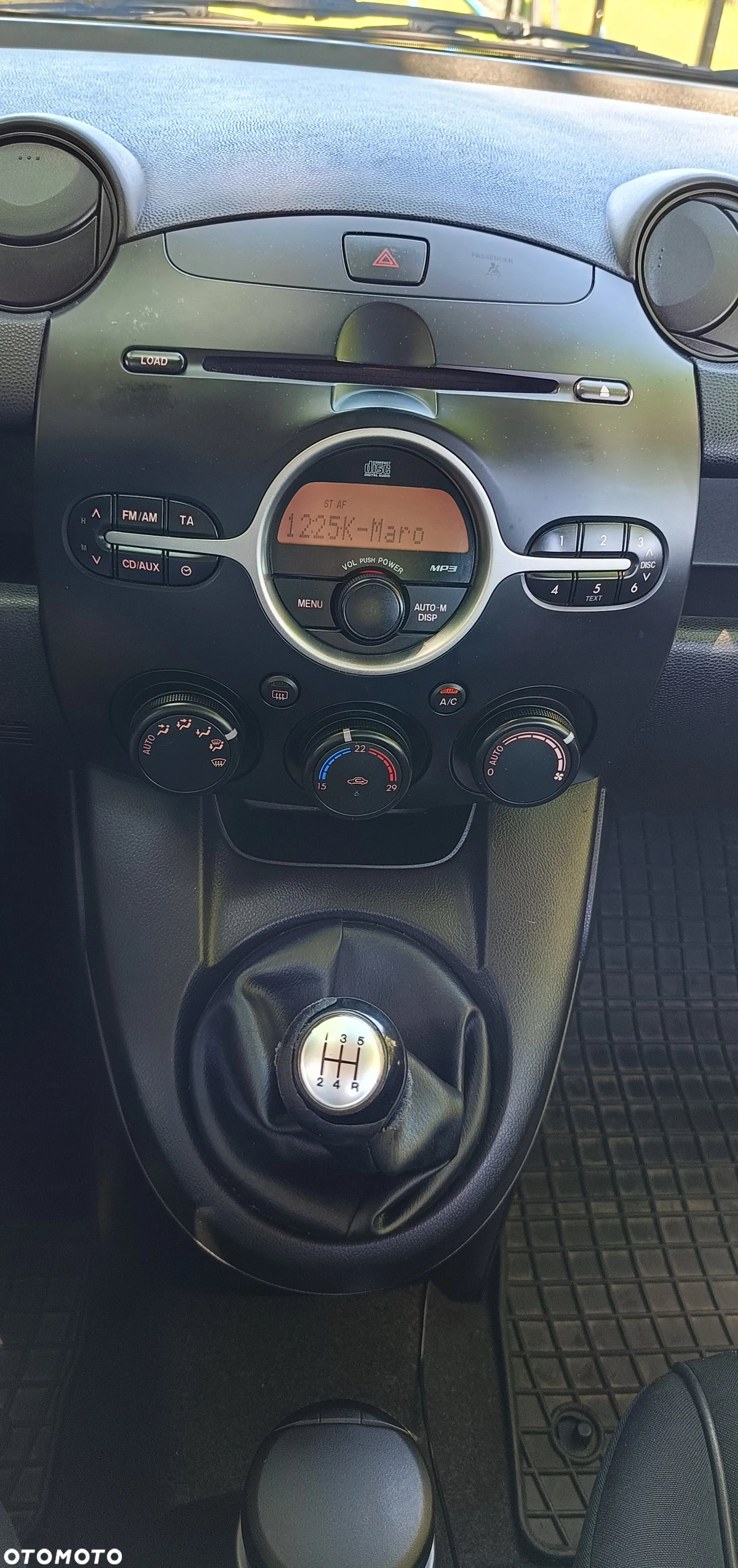 Mazda 2 - 11