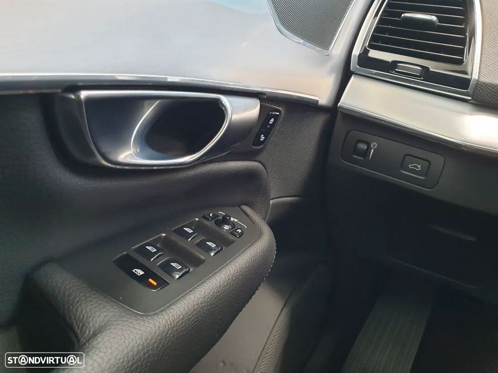 Volvo XC 90 2.0 D4 Momentum - 17