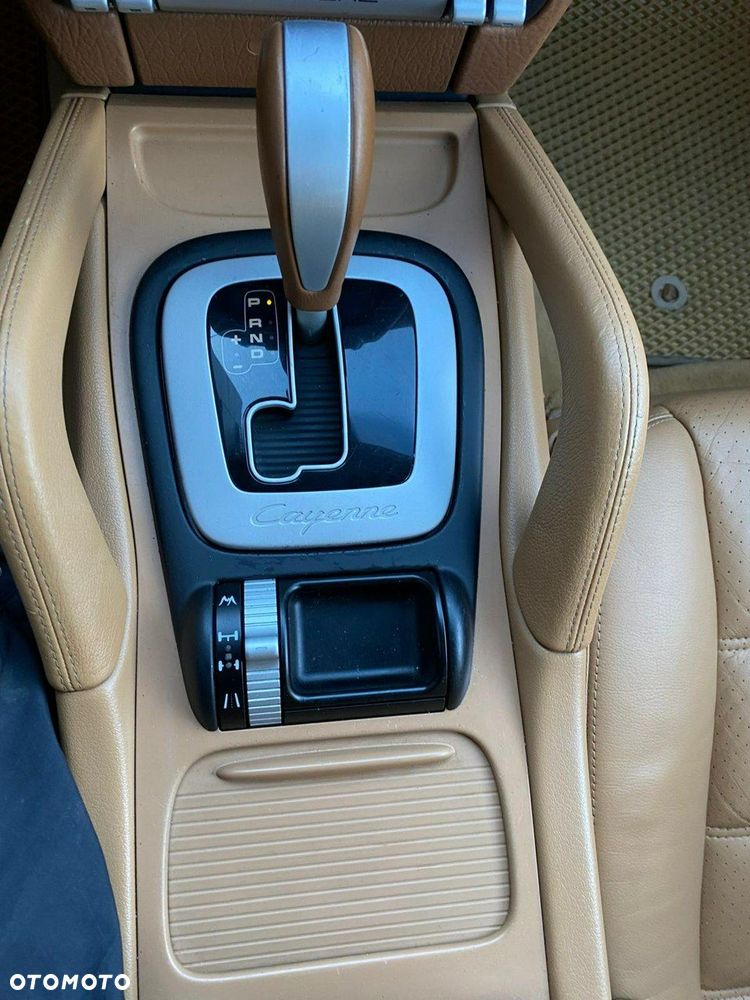 Porsche Cayenne Tiptronic S - 14