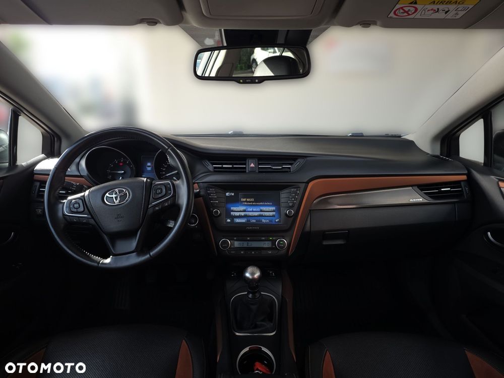 Toyota Avensis - 11