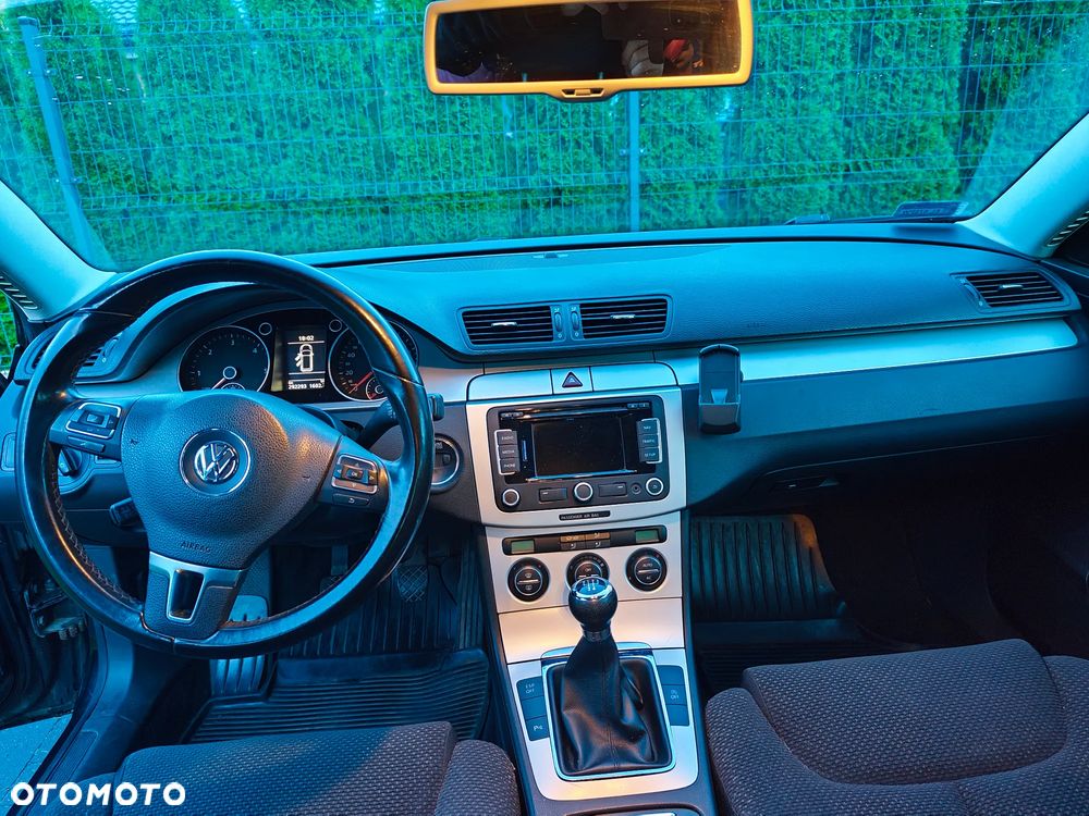 Volkswagen Passat - 3