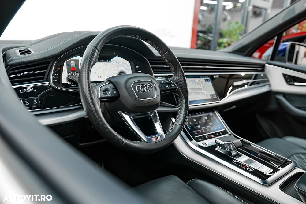 Audi Q7 55 TFSI quattro Tiptronic S line - 12