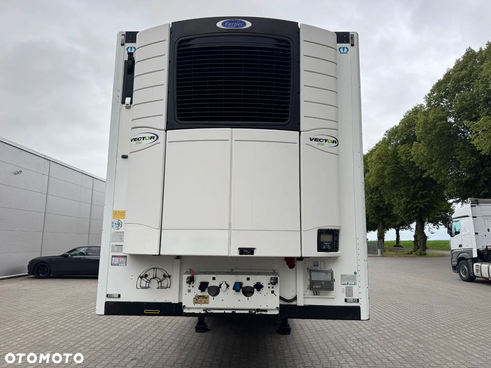 Krone Hakowa, Carrrier Vector 1550 - 4