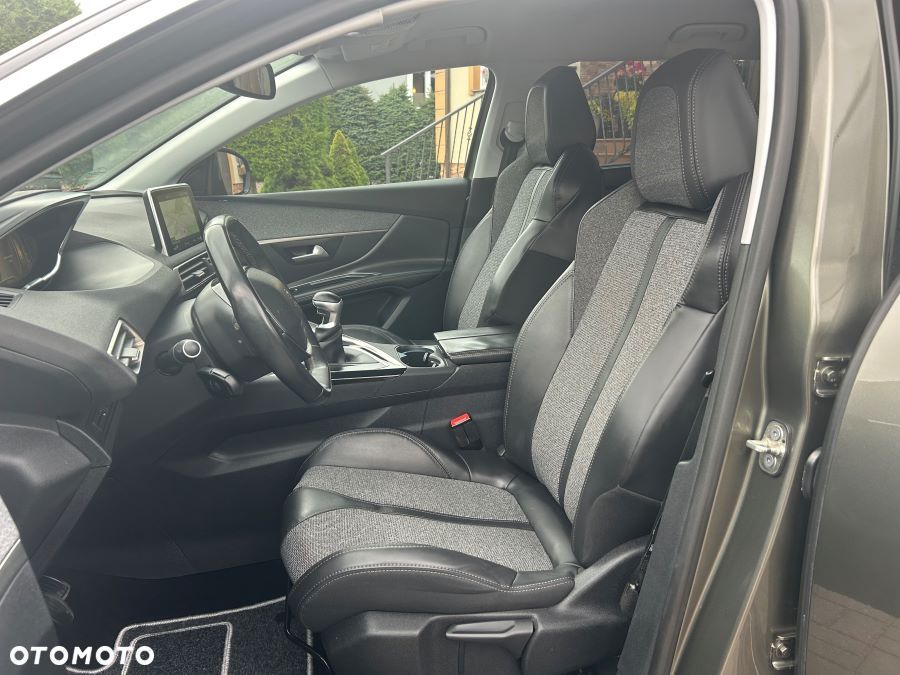 Peugeot 5008 ver-bluehdi-150-stop-start-allure - 15