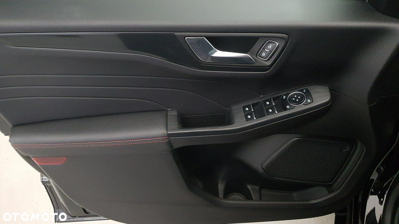 Ford Kuga - 25