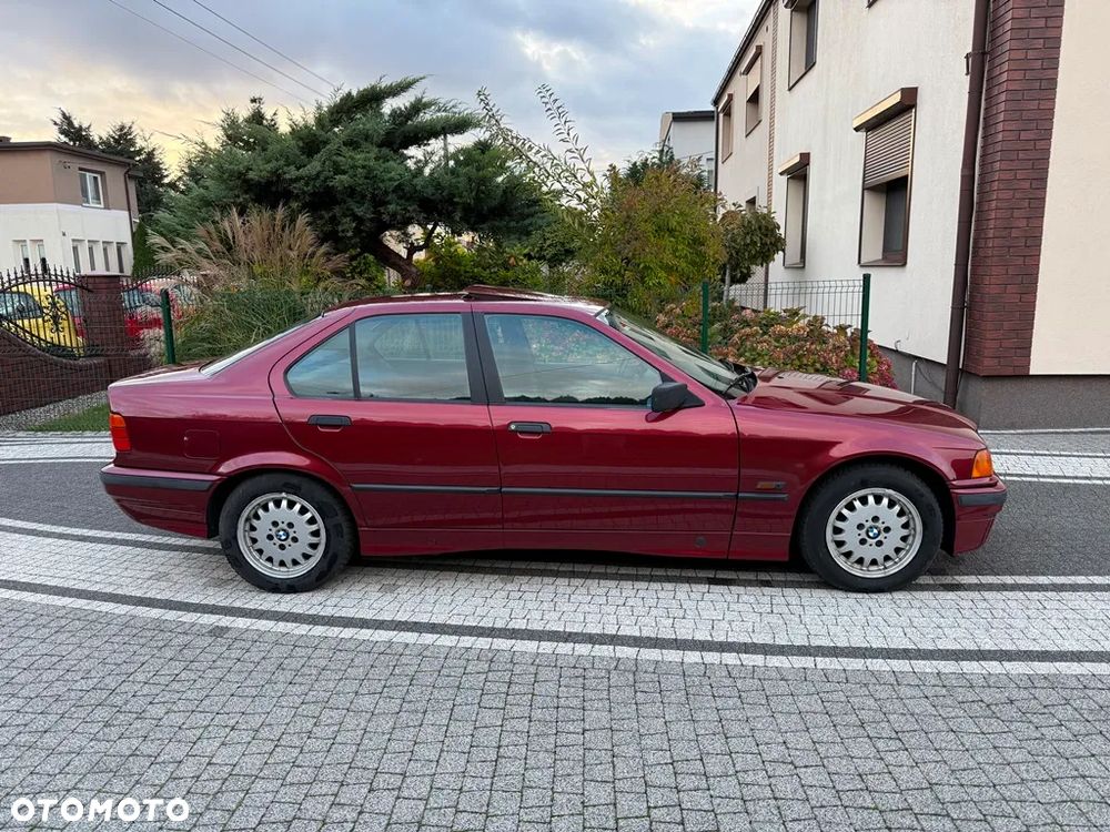 BMW Seria 3 316i - 10