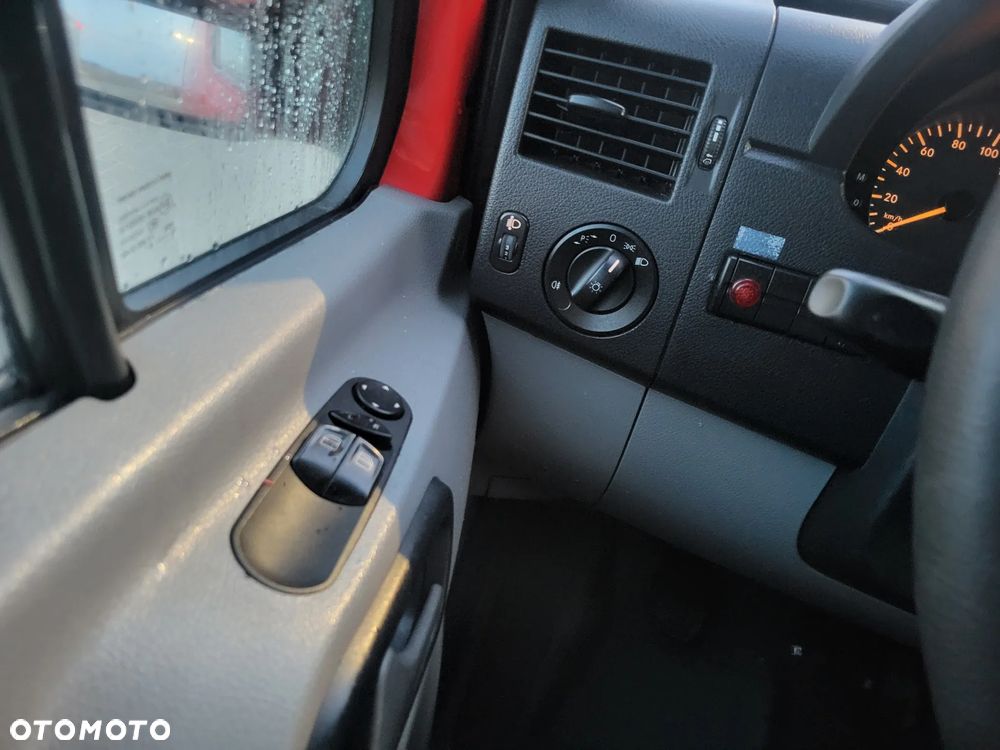 Mercedes-Benz Sprinter - 23