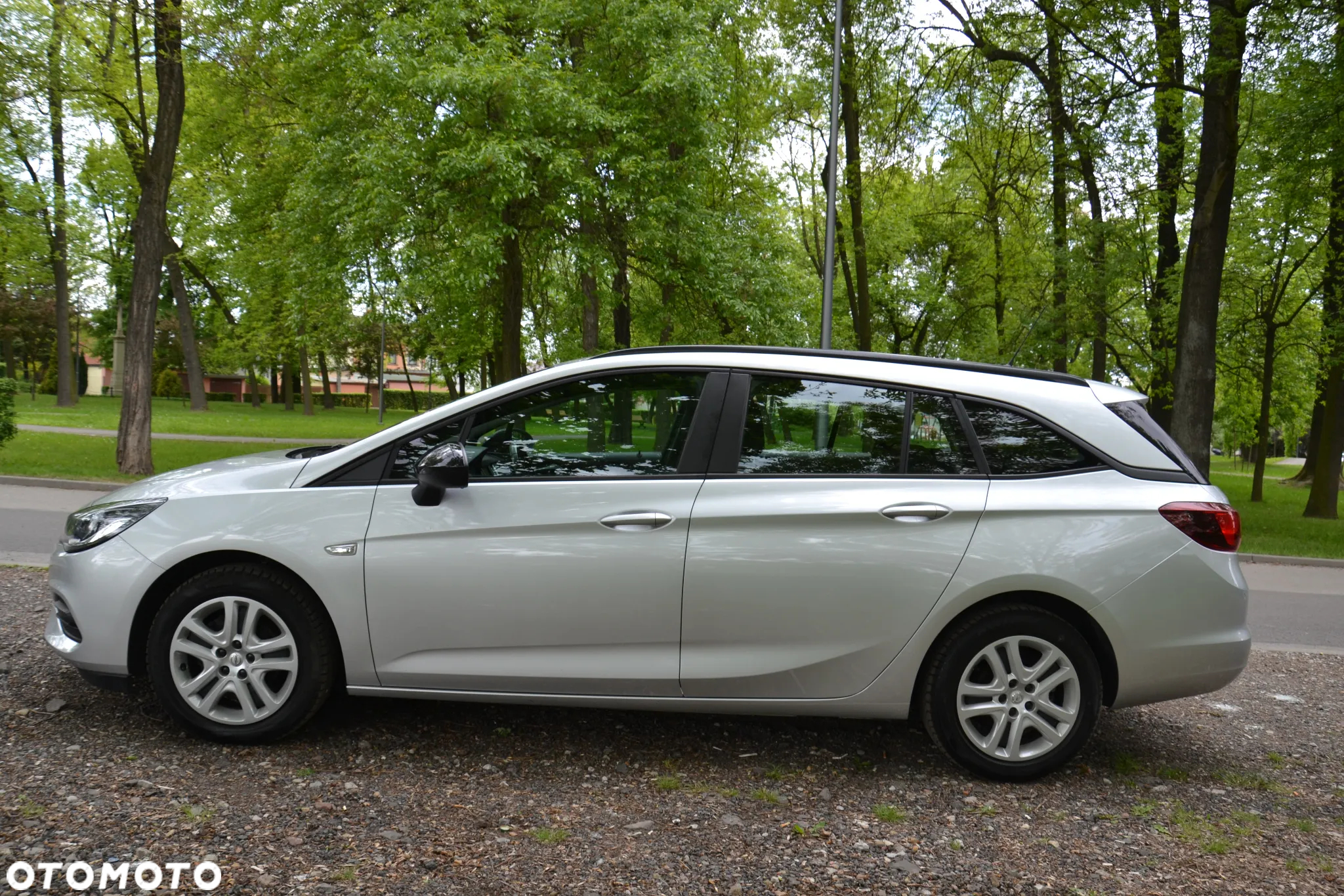 Opel Astra V 1.2 T Edition S&S - 9