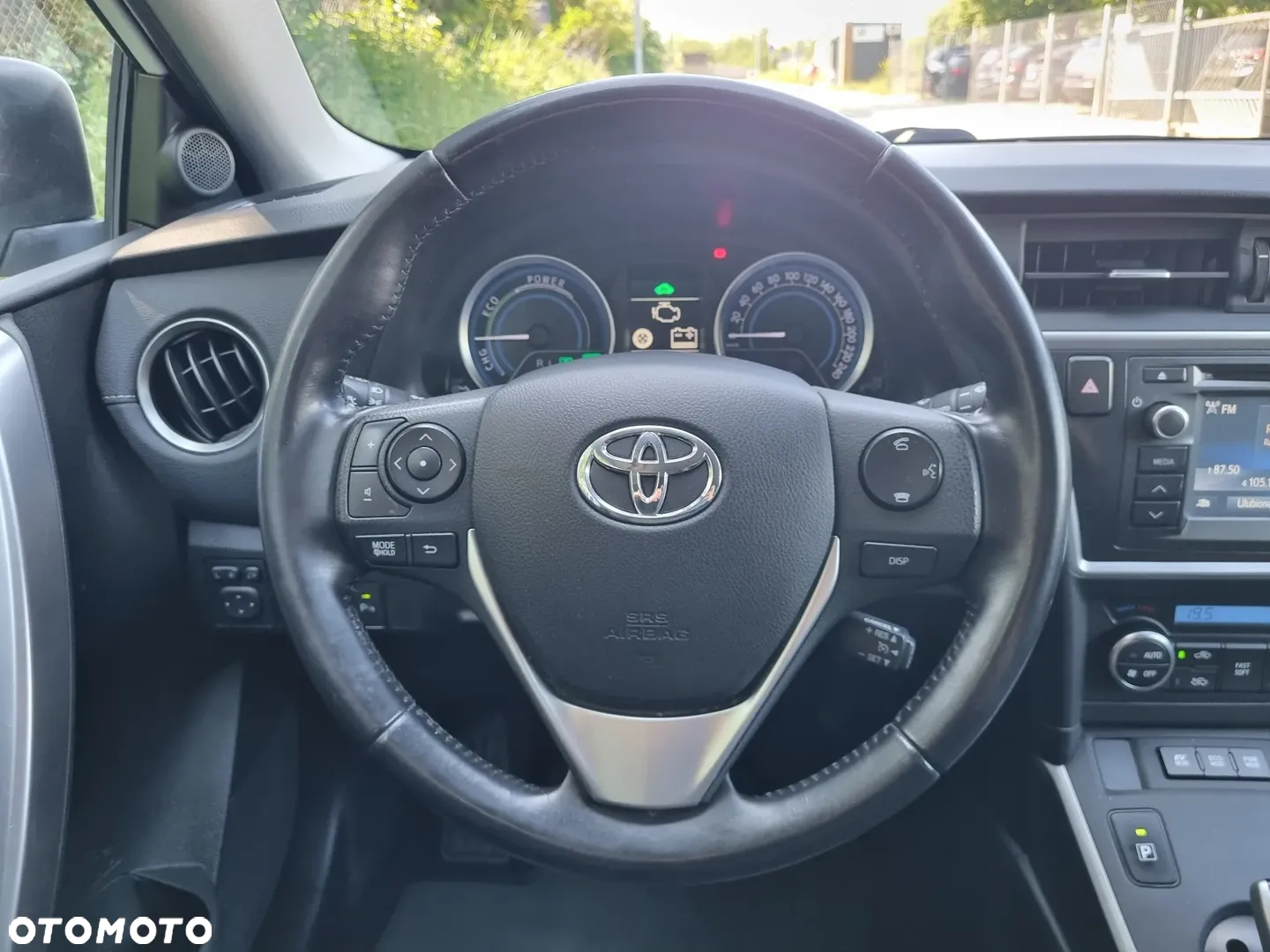 Toyota Auris Hybrid 135 Premium - 16