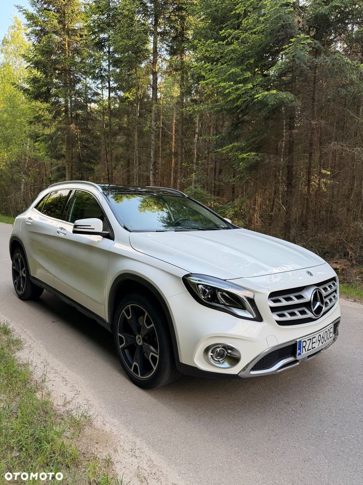 Mercedes-Benz GLA 250 7G-DCT - 3