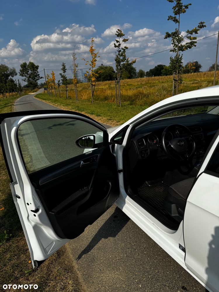 Volkswagen Golf - 11