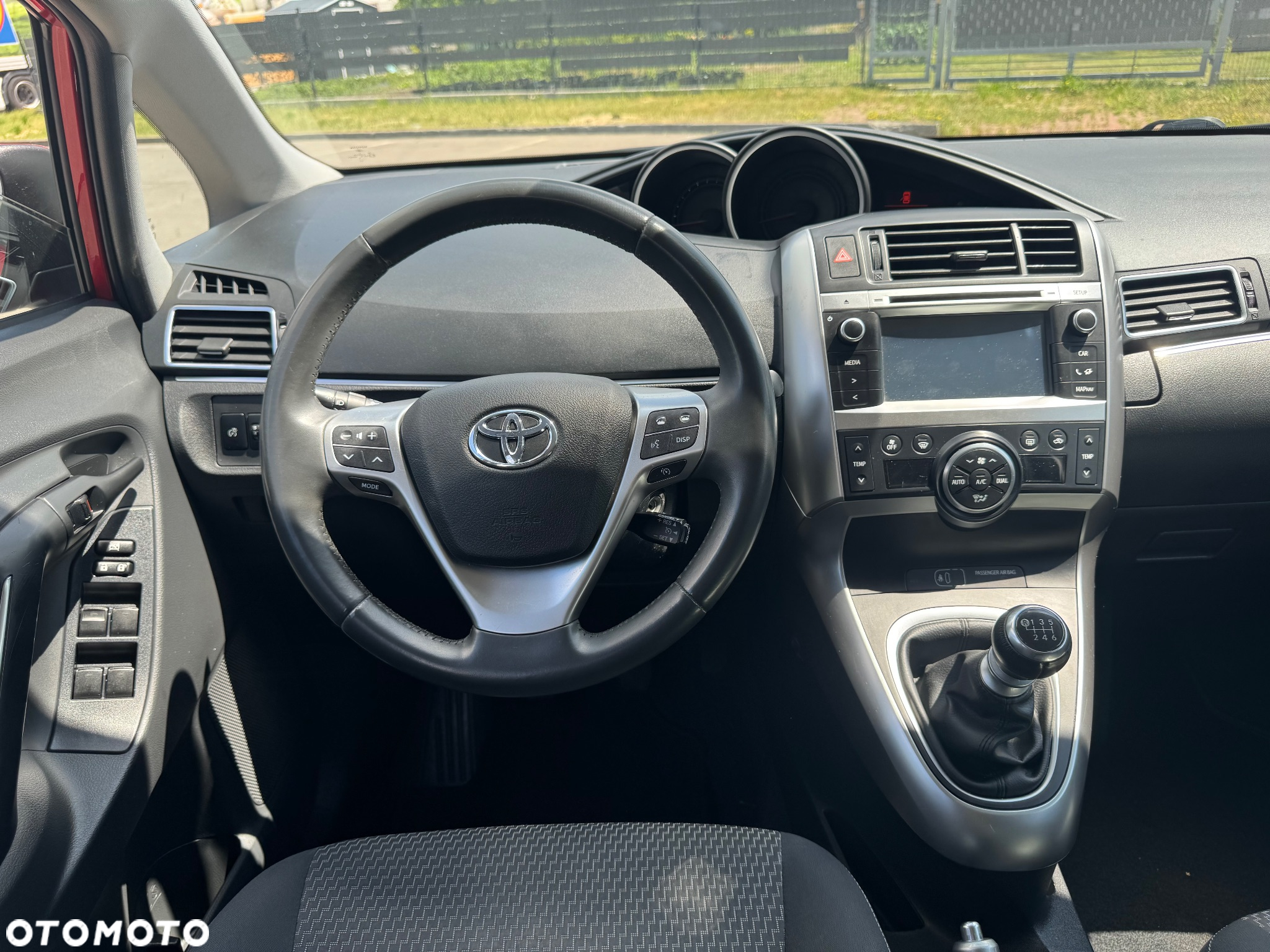 Toyota Verso 1.6 Premium - 13