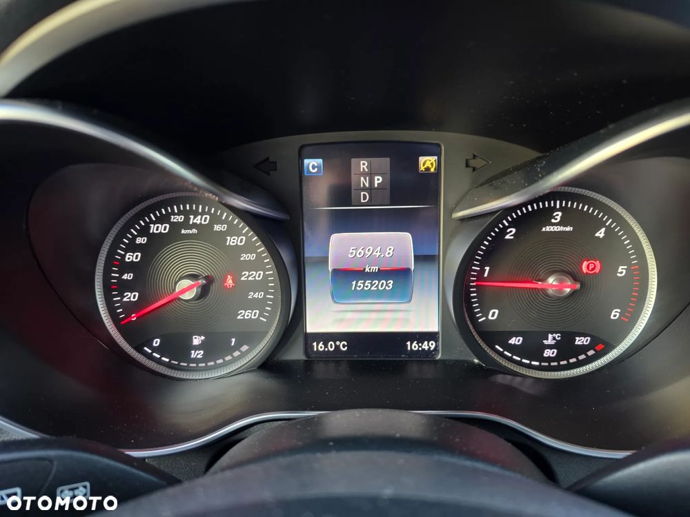 Mercedes-Benz GLC - 31