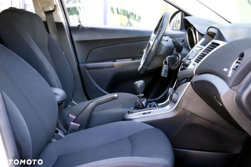 Chevrolet Cruze 1.6 LT+ - 13