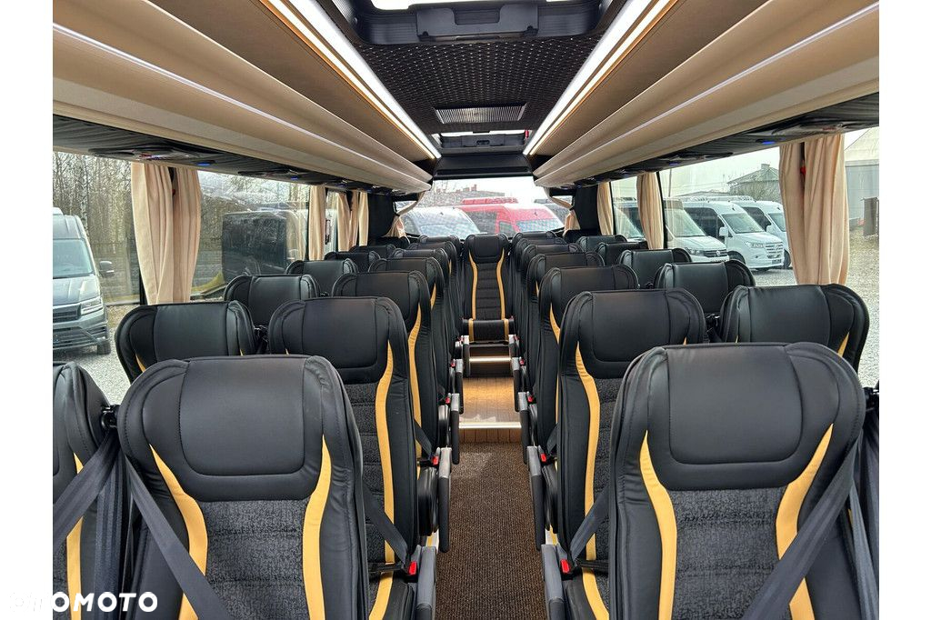 Mercedes-Benz Sprinter 519 - 19