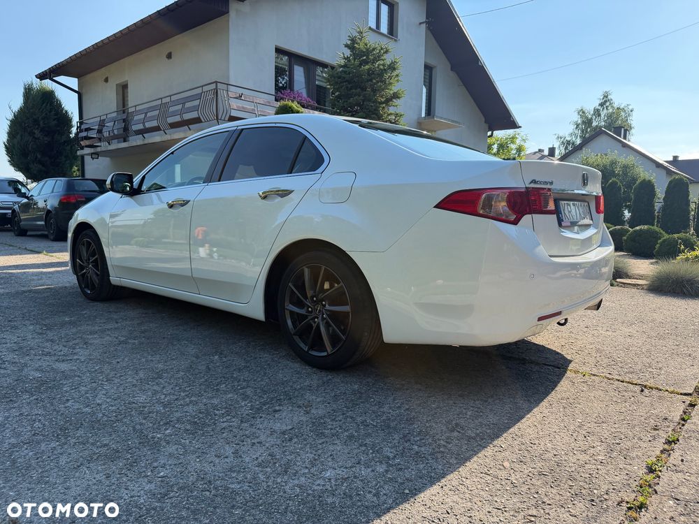 Honda Accord 2.0 Elegance - 24