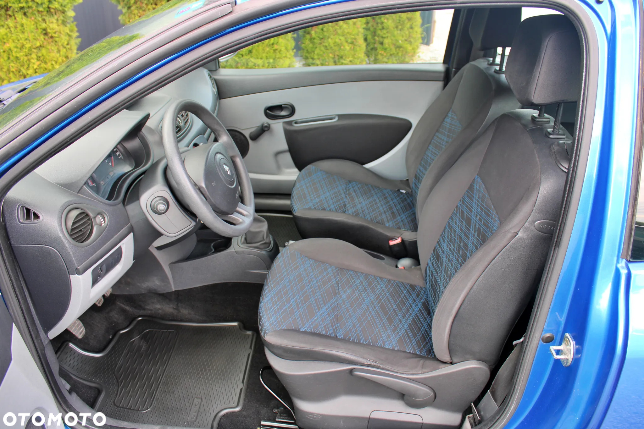 Renault Clio 1.2 16V 75 Dynamique - 19