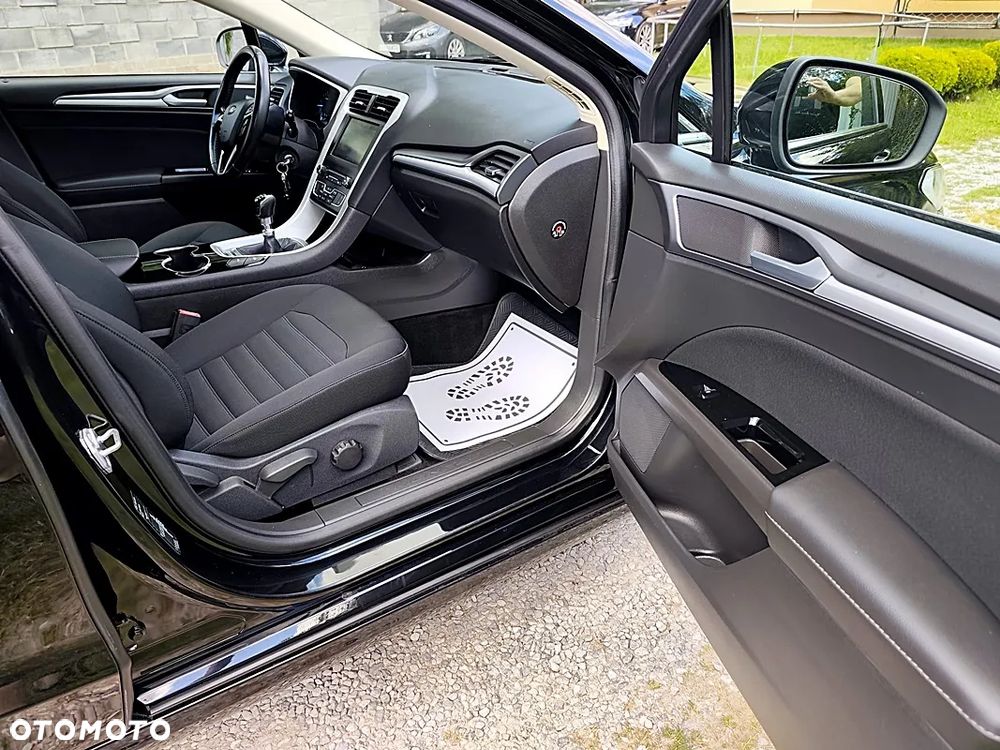 Ford Mondeo - 22