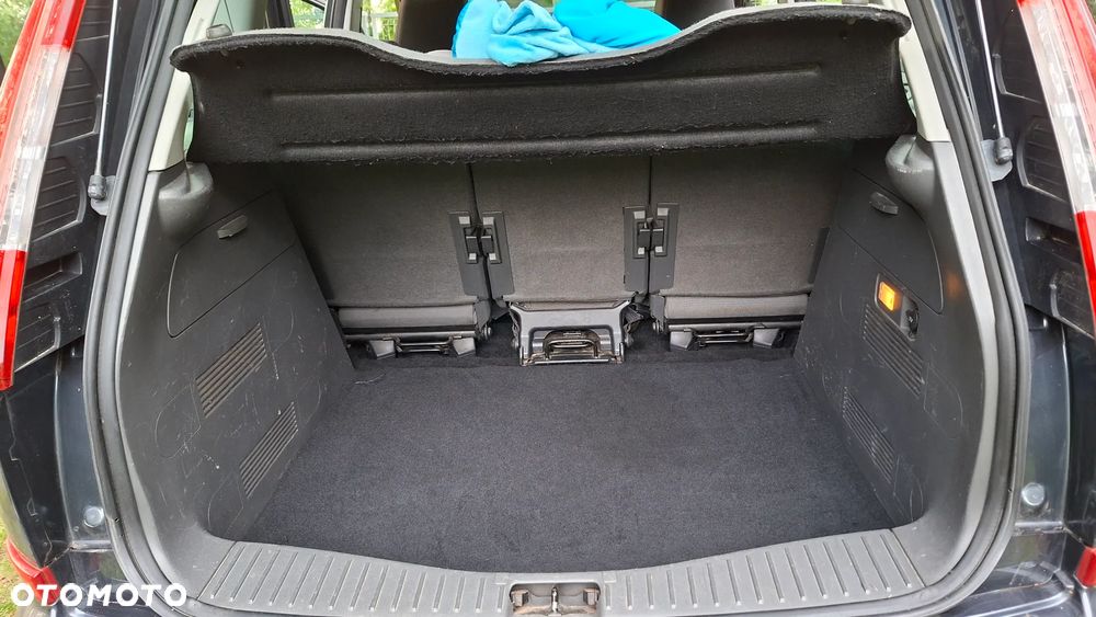 Ford C-MAX - 11