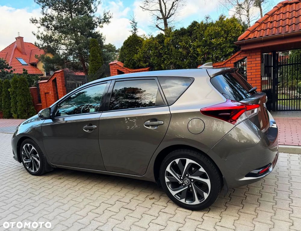 Toyota Auris 1.33 VVT-i Comfort - 24
