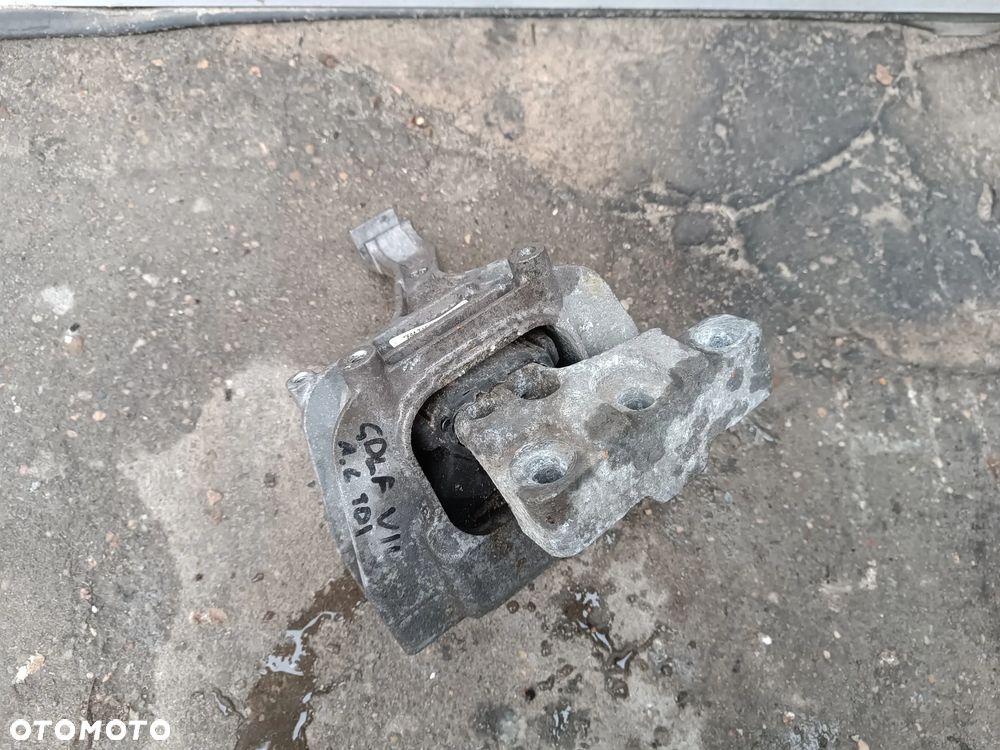 ŁAPA PODUSZKA SILNIKA 5Q0199262BH GOLF VII 1.6 TDI - 1