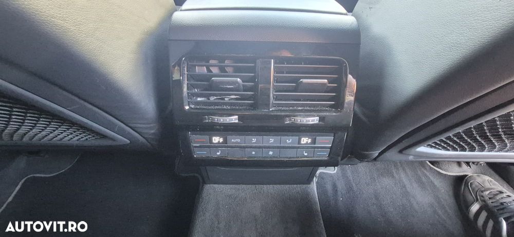 Volkswagen Touareg - 17