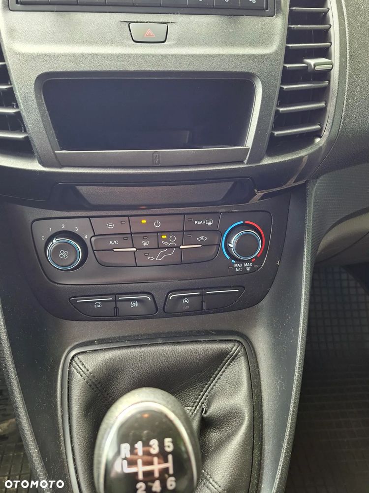 Ford Transit Connect - 19