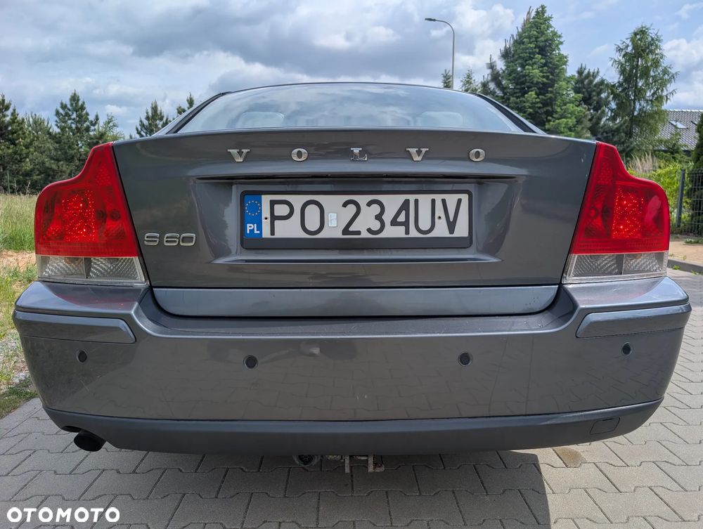 Volvo S60 2.4D Momentum - 6