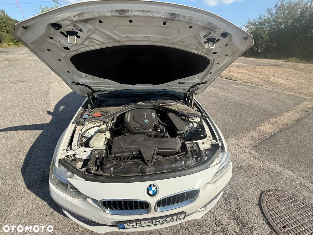 BMW Seria 3 318d - 13