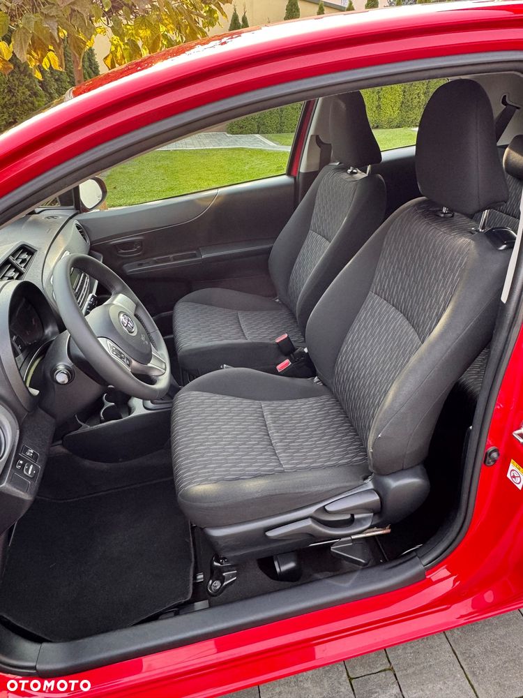 Toyota Yaris - 12