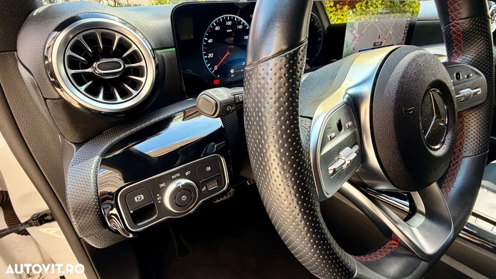 Mercedes-Benz A 250 e 8G-DCT AMG Line - 17