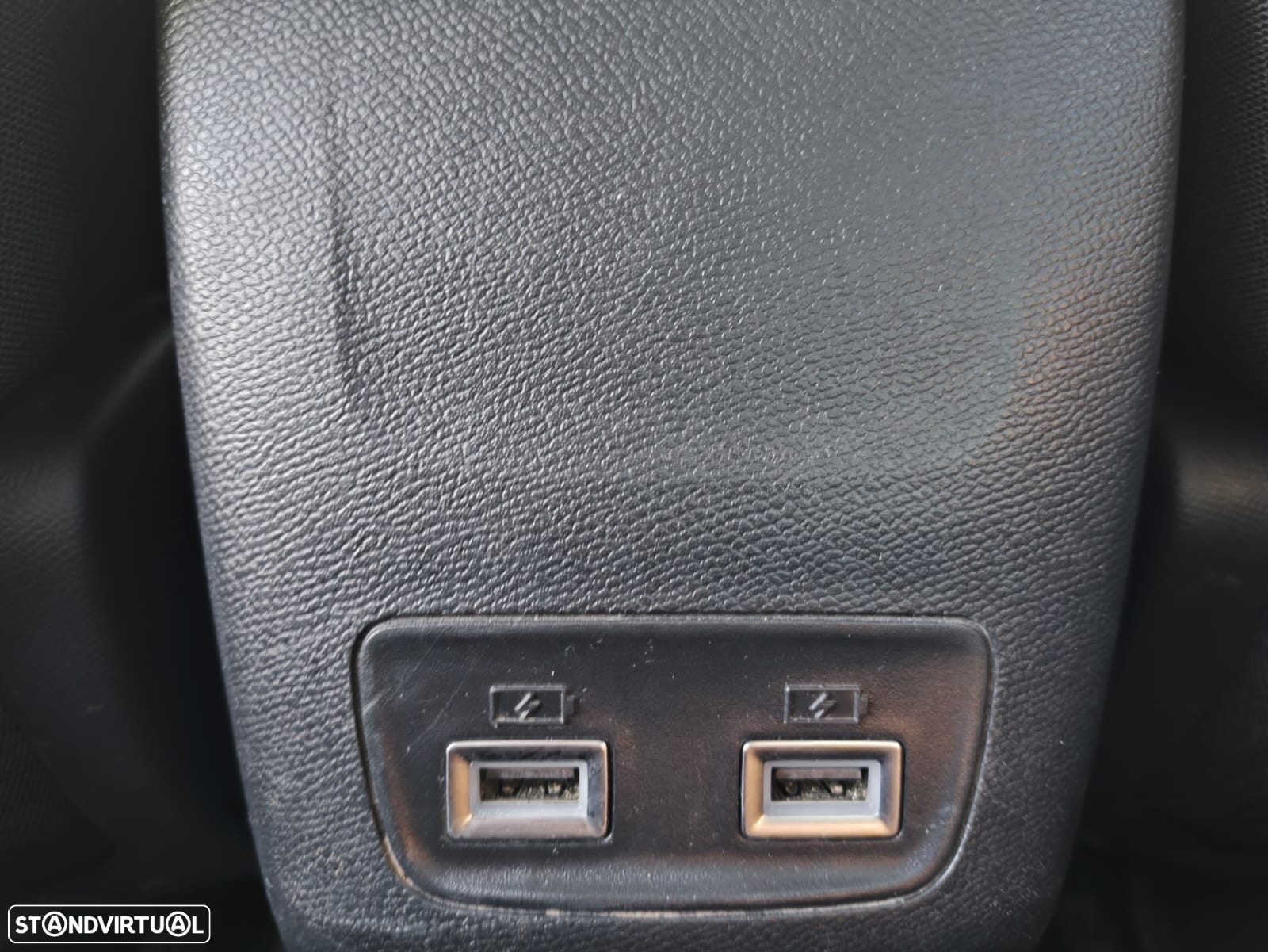 Peugeot e-2008 54 kWh Allure - 21