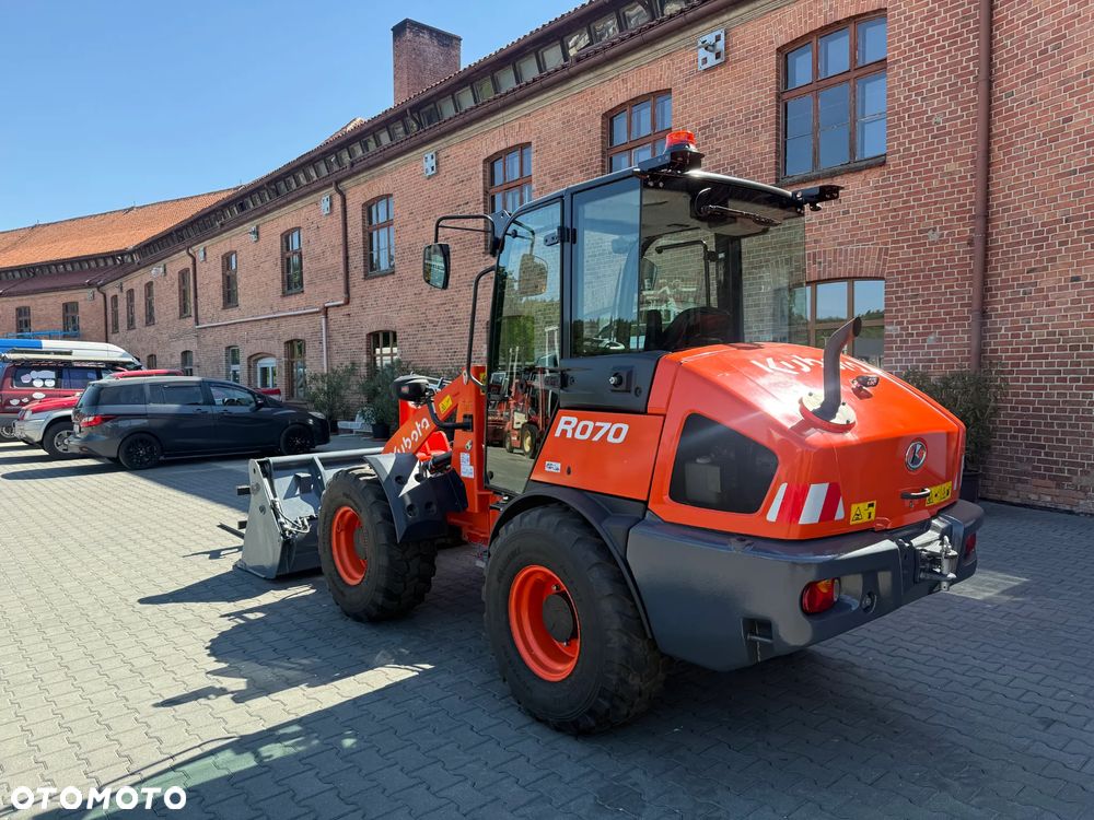 Kubota R070 - 4