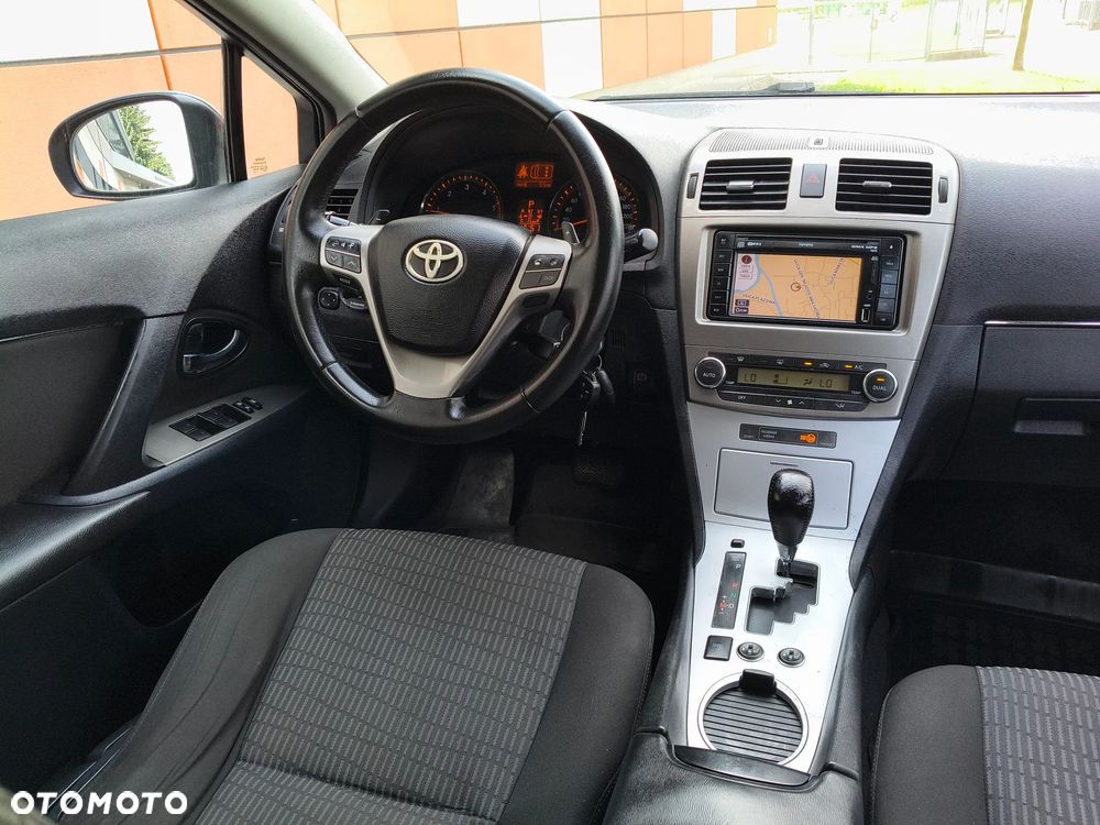 Toyota Avensis 2.2 D-4D Automatik Executive - 14
