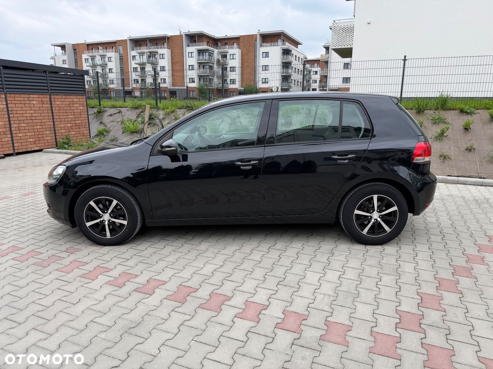 Volkswagen Golf - 2