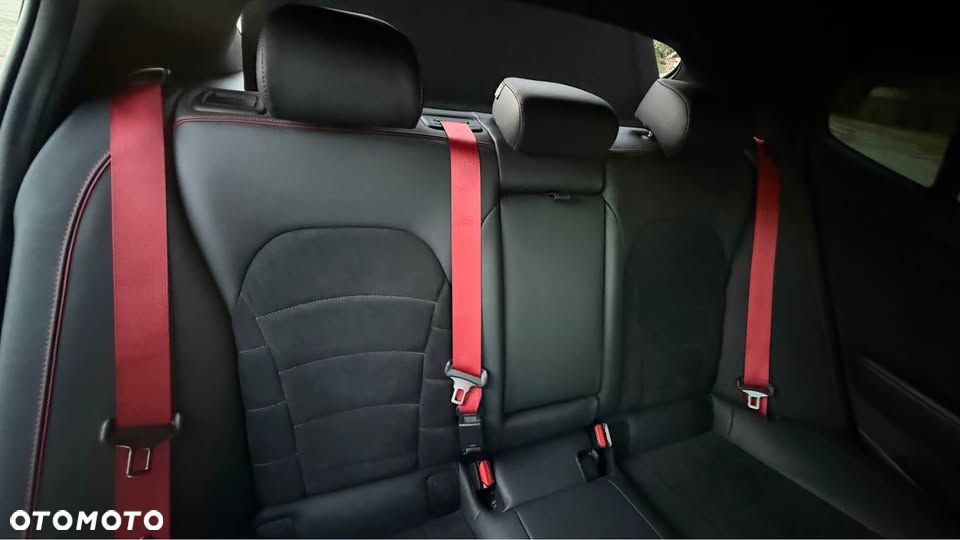 Kia Stinger - 28