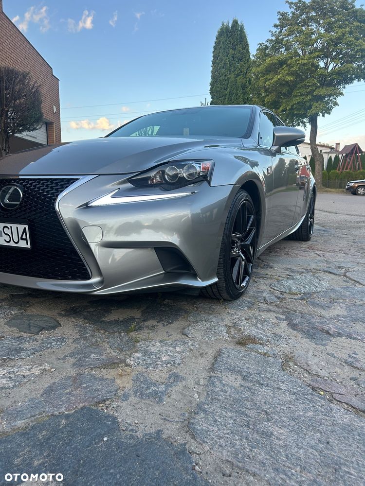 Lexus IS 200t Sport Line - 8