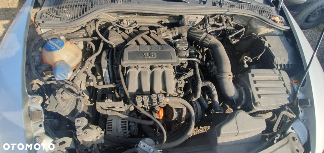 Części Skoda Octawia 2 1.6 MPI  102 km Lakier : 9102 Oznaczenie silnika BSE - 7
