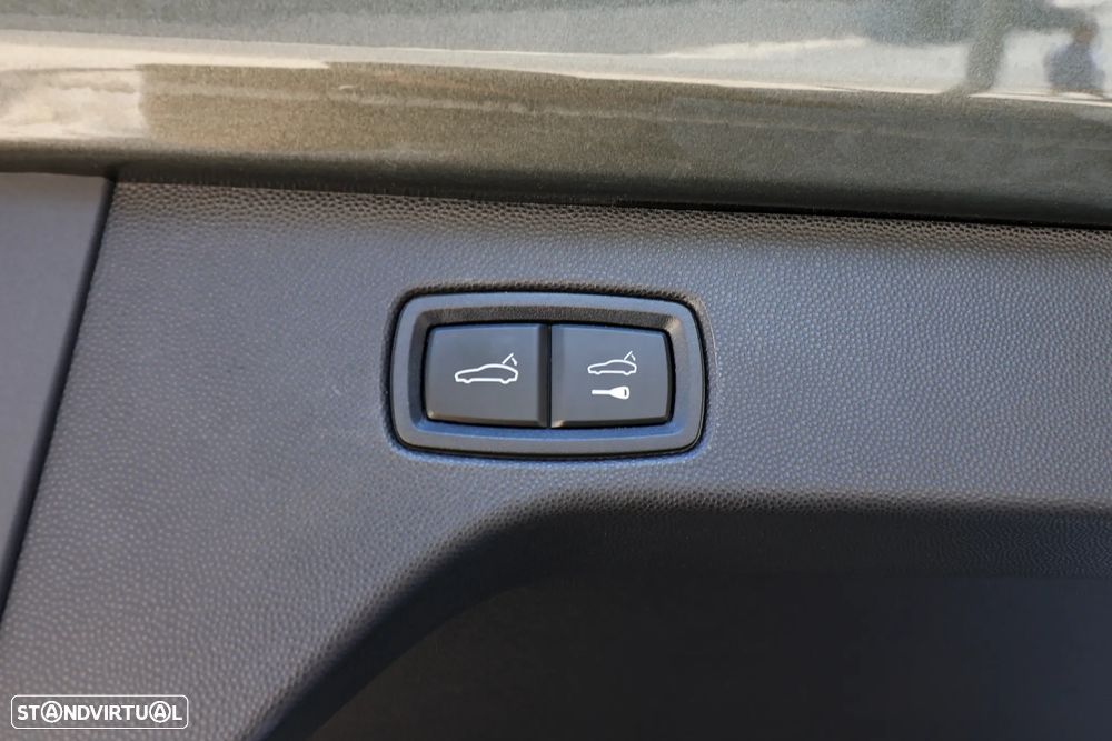 Porsche Macan Electric 4 - 41