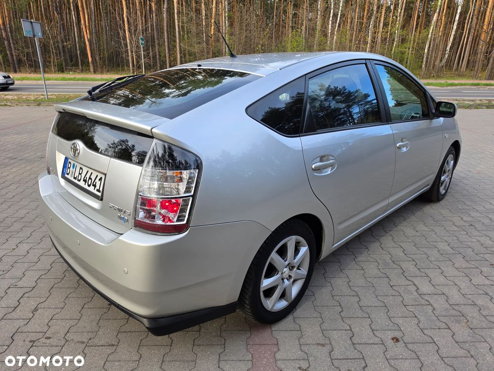 Toyota Prius 1.5 VVT-i Prestige - 6