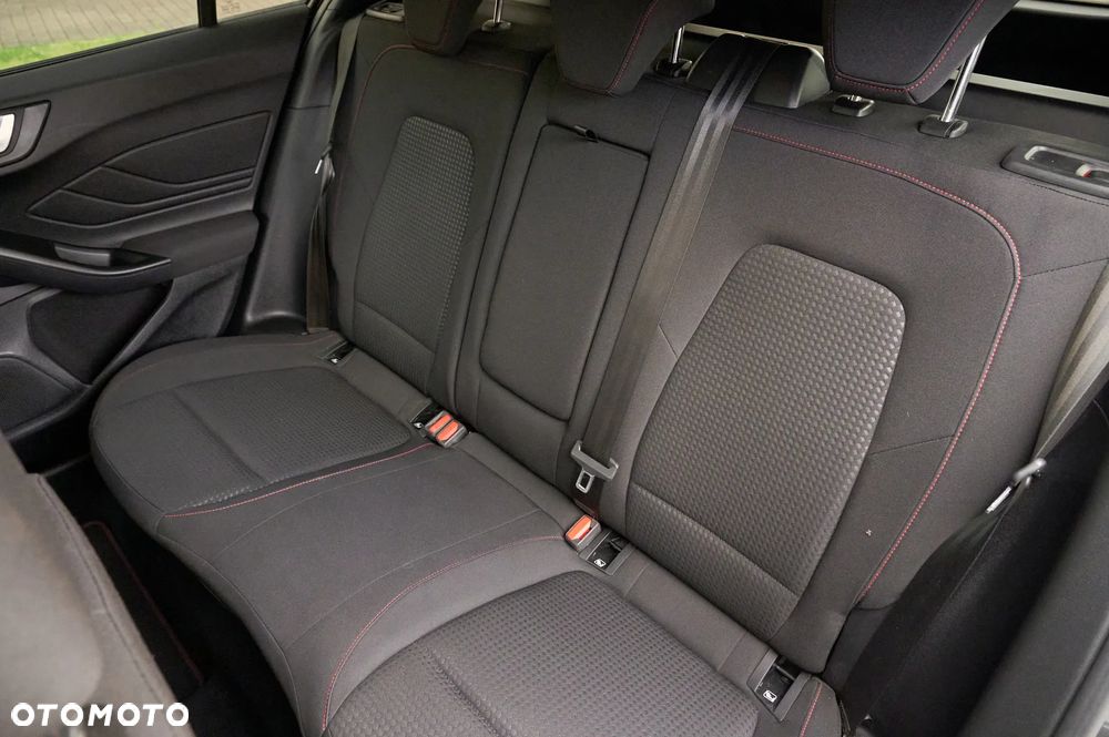 Ford Focus 1.5 EcoBlue Start-Stopp-System ST-LINE X - 31