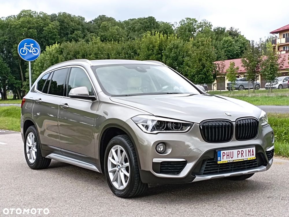 BMW X1 sDrive18d xLine - 13